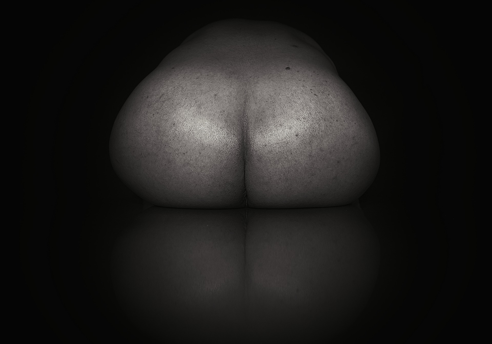 buttocks-5283849_1920